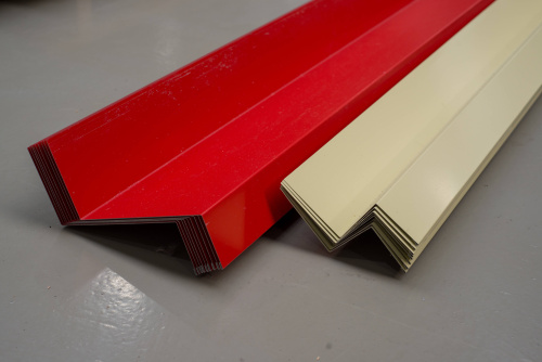 Отлив оконный оцинкованный c порошковым покрытием 0,45мм ширина более 625 мм RAL 8024 фото 4 Отлив оконный оцинкованный c порошковым покрытием 0,45мм ширина более 625 мм RAL 8024 фото 4