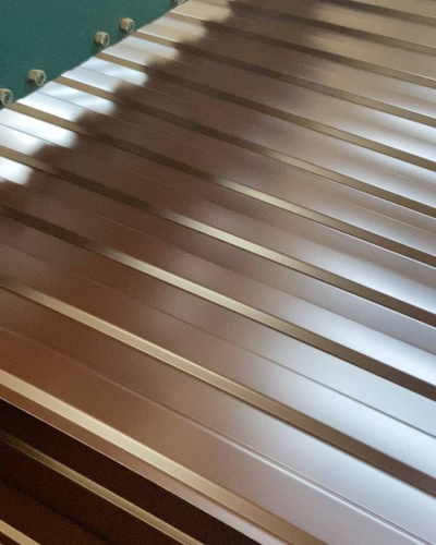 Профнастил оцинкованный с полимерным покрытием полиэстер С10 buildstor 0,45х1180мм RAL 3005 Винно-красный фото 3 Профнастил оцинкованный с полимерным покрытием полиэстер С10 buildstor 0,45х1180мм RAL 3005 Винно-красный фото 3