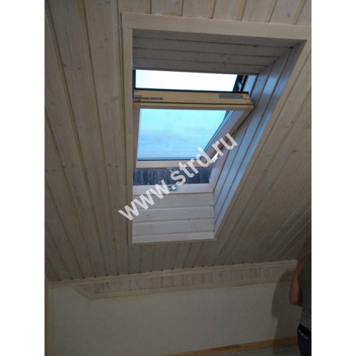 Окно мансардное дерево, лак ручка снизу Fakro FTS-V U4 Standart 78*118см фото 11