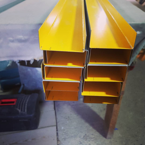 Ендова верхняя фигурная оцинкованная c полимерным покрытием 0,45мм RAL 6005 фото 9 Ендова верхняя фигурная оцинкованная c полимерным покрытием 0,45мм RAL 6005 фото 9