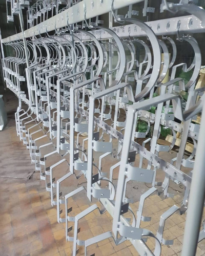 Крепление желоба водосточного c порошковым покрытием ф150x350мм RAL 8001 фото 9 Крепление желоба водосточного c порошковым покрытием ф150x350мм RAL 8001 фото 9