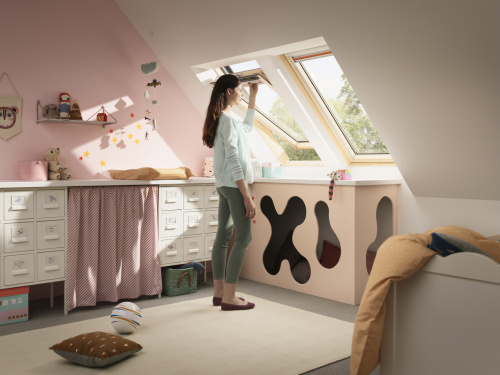 Окно мансардное дерево, лак ручка снизу Velux GLL FK06 1061B Дизайн WoodLine 66*118см фото 26