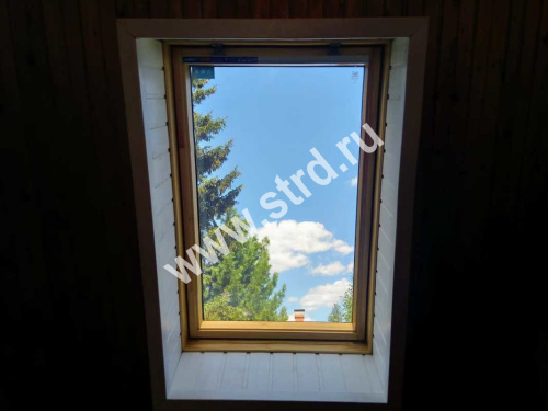 Окно мансардное дерево, лак ручка сверху Fakro AHRD A4 Standart 78*98см фото 2 Окно мансардное дерево, лак ручка сверху Fakro AHRD A4 Standart 78*98см фото 2